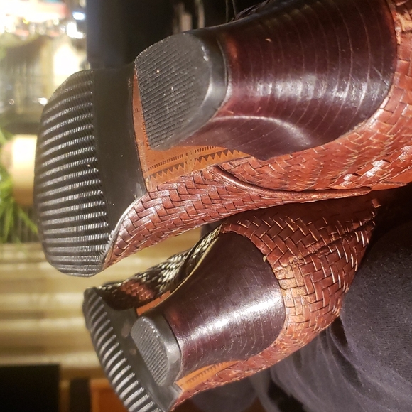 Catleia Boots 9.5 Chestnut Color - Picture 5 of 16